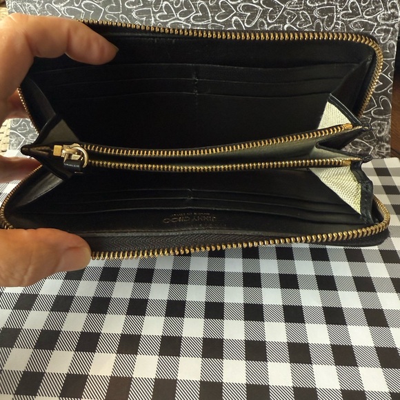 Jimmy Choo Black Leather Zip Wallet - Picture 4 of 6